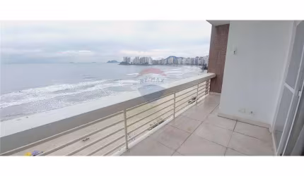Sala Ampla dispõe de 2 ambientes; 4 Dormitórios;   1 Suítes;  3 Banheiros; Cozinha planejada; Área de serviço; 1 Vaga de Garagem.