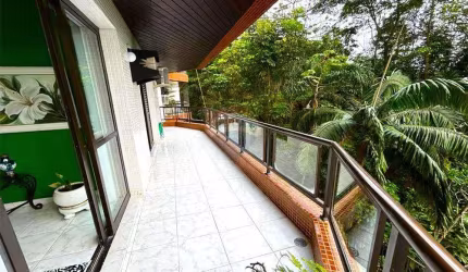 Apartamento Amplo 214,69 m² 3 Dormitórios (2 suítes) + Dependência Completa de Empregada 2 Amplas Sacadas 2 Garagens Lazer Segurança Tombo, Guarujá/SP