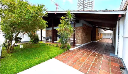 Sensacional Casa Térrea 5 Dormiórios (1 suíte) Dependência completa de empregada Edícula 360,00 m² Terreno Garagem até 5 autos Tombo, Guarujá/SP