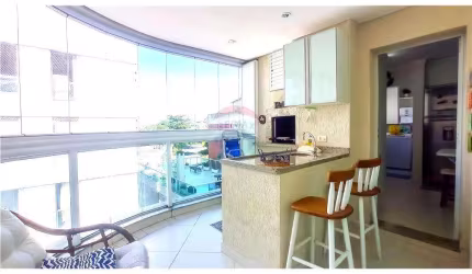 Sempre sonhou em ter um imóvel pertinho da praia com varanda gourmet? 3 suítes lazer completo.