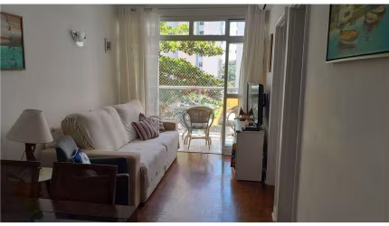APARTAMENTO 2 DORMITÓRIOS REFORMADO