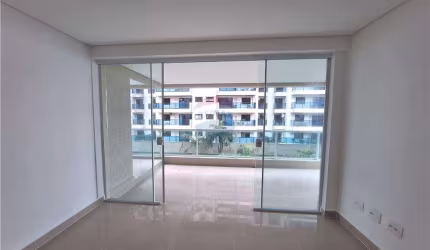 Apartamento com 3 dormitórios (1 suíte),  1 vaga à venda por R$ 850.000,00 - Praia das Pitangueiras - Guarujá - SP
