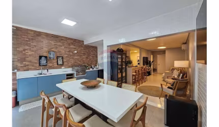 Incrível apartamento 3 suítes na quadra da praia do Tombo