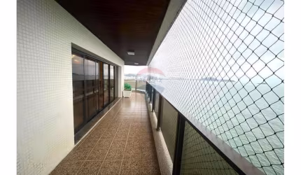 Vista Espetacular para Oceano e Mar 251 m² Elevador Panorâmico 4 suítes Varandão 3 Garagens Lazer Completo Segurança Total Astúrias, Guarujá/SP