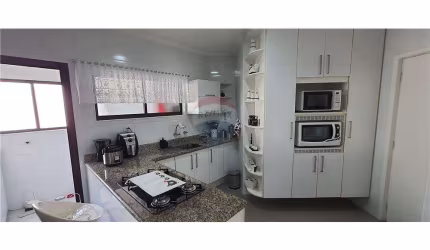 4 suites bem localizado