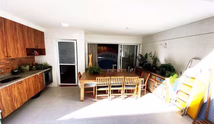Vende apartamento Gardem espetacular  3 suítes pé na areia TOMBO.