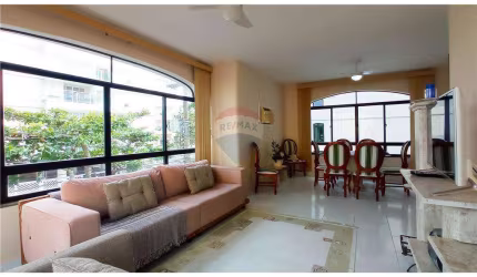 Apartamento a venda na praia da Enseada - Guarujá-SP