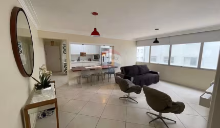 Apartamento 3 Dormitórios 2 Banheiros Lavabo Cozinha Americana c Armários Planejados Garagem Portaria 24 horas  à 150 Metros do Mar. Tombo, Guarujá/SP