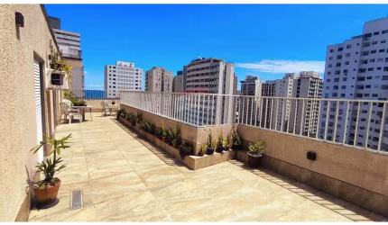Cobertura à Venda em Guarujá