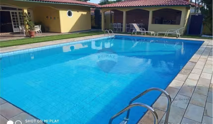 Casa com 6 suítes a venda na praia do Guaiuba.