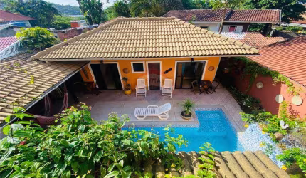 Casa com 5 dormitórios à venda, 302 m² por R$ 2.300.000 - Jardim Guaiuba - Guarujá/SP