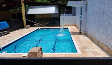CASA A VENDA  COM 180M2  RUA TRANQUILA NO  JARDIM GUAIUBA
