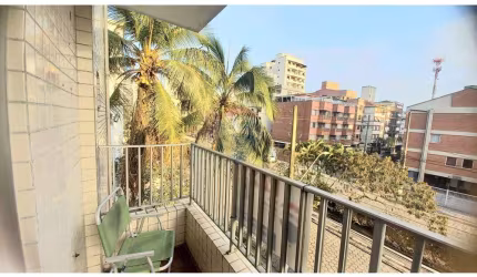 Apto 2 dorm, 1 suíte, 1 vaga, churrasqueira, por 350 mil - Astúrias, Guarujá, SP