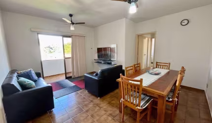 Apartamento à venda - Guarujá por 380.000,00.  Com 2 dormitórios, piscina, churrasqueira e quadra esportiva