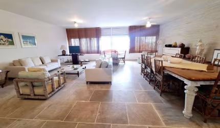 'Viva o Encanto à Beira-Mar na praia Pitangueiras no Guarujá' -  venda Lindo apto de 4 dorm   - valor R$ 1.500.000,00