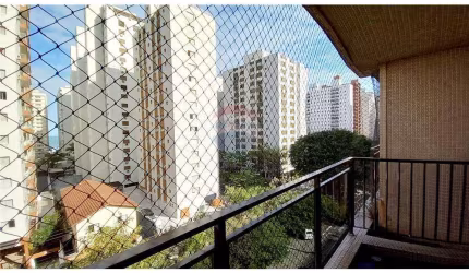 Apartamento com 132 m2 a 200 metros da praia de Pitangueiras a venda