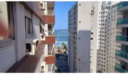 Apto com 70 m2 a 50 Metros da Praia de Pitangueiras a Venda