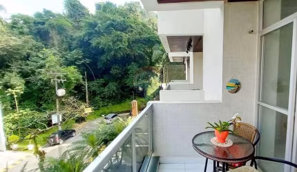 Apartamento Mobiliado com 124 m2 a 250 metros da Praia de Pitangueiras a Venda