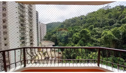 Lindo Apartamento com 185 m2 a 350 Metros da Praia de Pitangueiras a Venda
