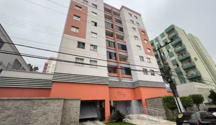 Apartamento no Centro - 2 vagas de garagem