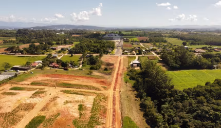 Via Del Sole - Loteamento da Baldissera - Em frente ao Santuário - Segunda Linha em Içara