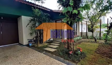 VENDE - CASA TÉRREA - 3 DORMS. 1 SUÍTE 6 VAGAS - CAXINGUI -
