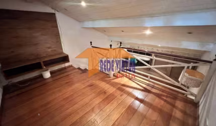 VENDE - SOBRADO 165.00M² - 3 DORS. 1 SUÍTE - 2 VAGAS - COND. FECHADO