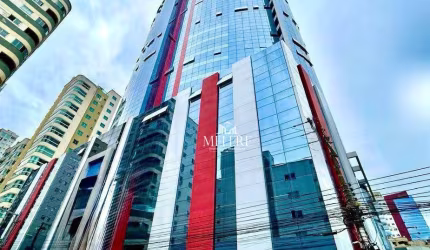 Apartamento com 4 dormitórios à venda, 190 m² por R$ 3.850.000,00 - Meia Praia - Itapema/SC