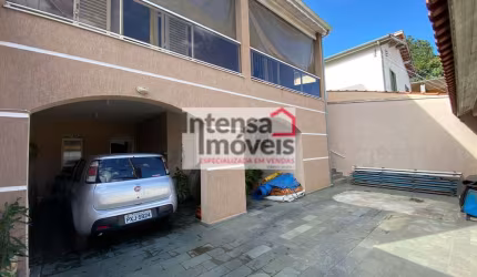Sobrado à venda no bairro Loteamento Residencial Colinas - Taubaté/SP