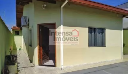 Casa à venda no bairro Residencial Estoril - Taubaté/SP