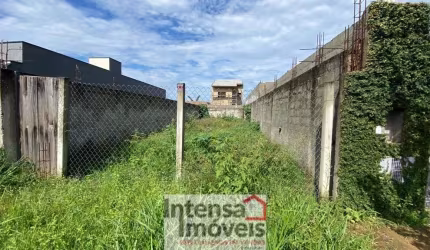 Terreno à venda no bairro Vila Areão - Taubaté/SP