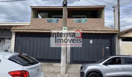 Sobrado à venda no bairro Parque Santo Antônio - Taubaté/SP