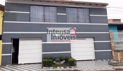 Sobrado à venda no bairro Loteamento Residencial Colinas - Taubaté/SP