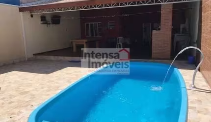 Casa à venda no bairro Vila Areão - Taubaté/SP