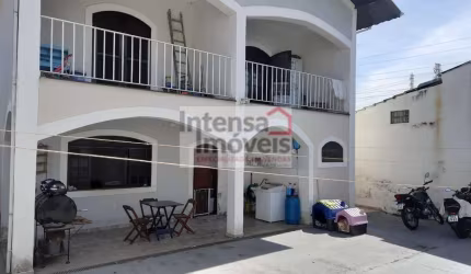 Sobrado à venda no bairro Campos Elíseos - Taubaté/SP