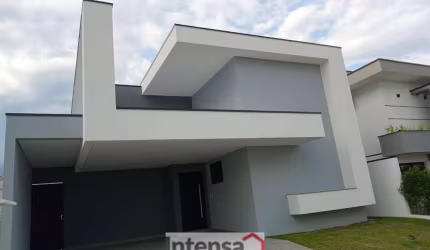 Casa à venda no bairro Piracangaguá - Taubaté/SP