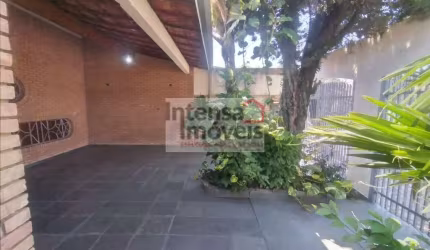 Casa à venda no bairro Jardim Independência - Taubaté/SP