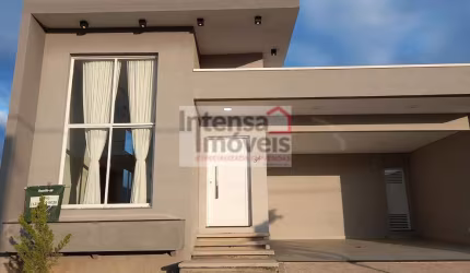Casa à venda no bairro Piracangaguá - Taubaté/SP