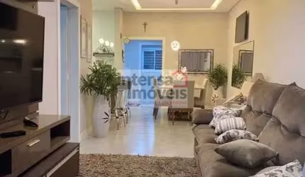 Casa à venda no bairro Jardim das Nações - Taubaté/SP