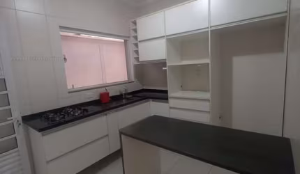 Casa à venda no bairro Residencial Parque das Palmeiras - Pindamonhangaba/SP