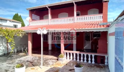 Sobrado à venda no bairro Jardim Ana Rosa - Taubaté/SP