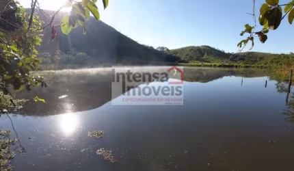 Sítio à venda no bairro Pedra Lisa - Japeri/RJ