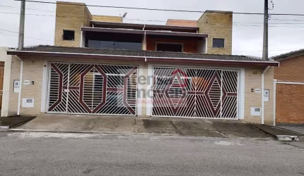Sobrado à venda no bairro Alto do Cardoso - Pindamonhangaba/SP