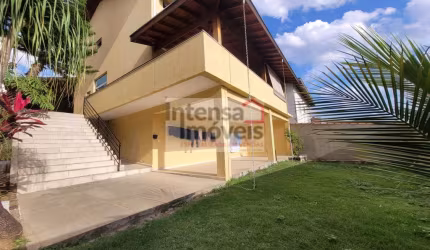 Sobrado à venda no bairro Campos Elíseos - Taubaté/SP