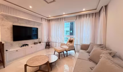 Apartamento com 3 suítes no Centro de Balneário Camboriú