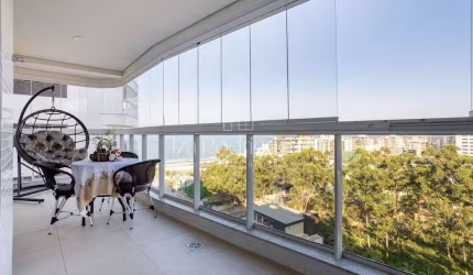 Apartamento com 1 suíte + 2 dormitórios na Praia Brava