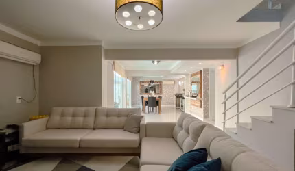 Casa com 4 quartos à venda na Rua Orlando Linhares, 127, Estreito, Florianópolis por R$ 1.645.000