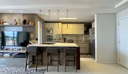 Apartamento com 2 quartos à venda na Rua Getúlio Vargas, 2687, Centro, São José por R$ 990.000