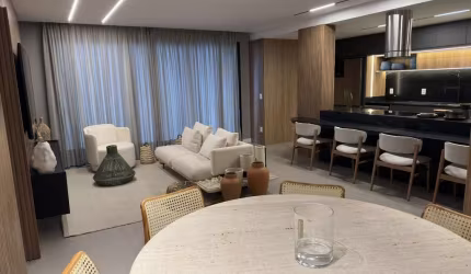 Apartamento com 3 quartos à venda na Rua dos Polvos, 74, Jurerê, Florianópolis por R$ 4.950.000