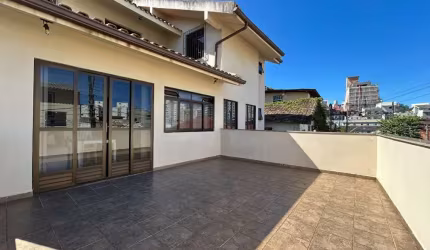 Casa com 4 quartos à venda na Rua Tomaz João dos Santos, 74, Centro, Florianópolis por R$ 1.250.000